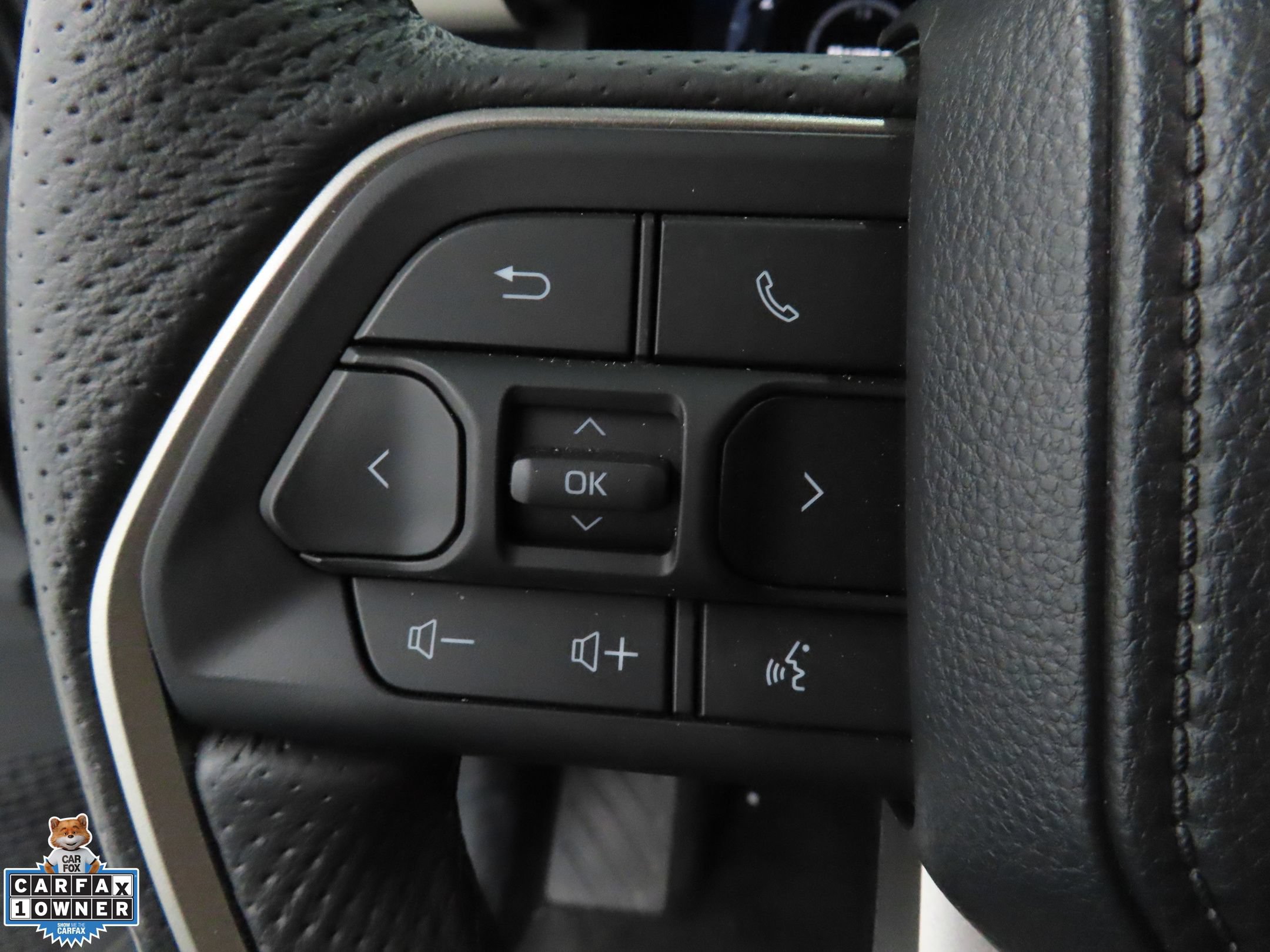 Used 2024 Toyota Tacoma TRD Off-Road AWD/4WD image 13