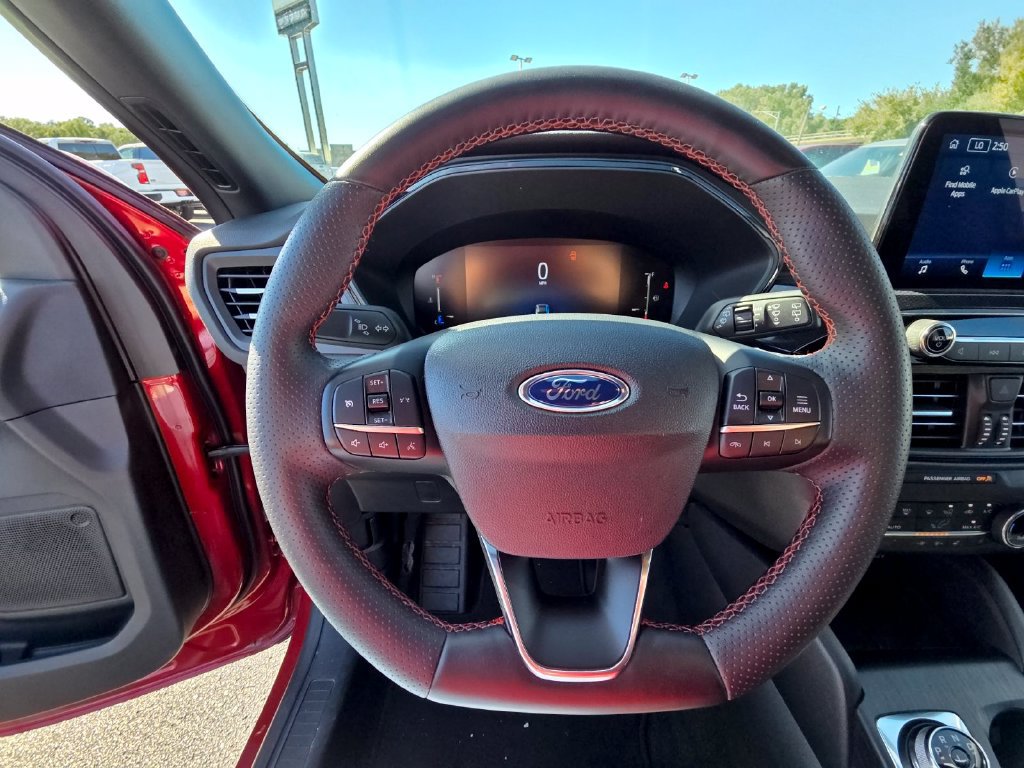 Used 2025 Ford Escape ST-Line Select AWD/4WD image 17