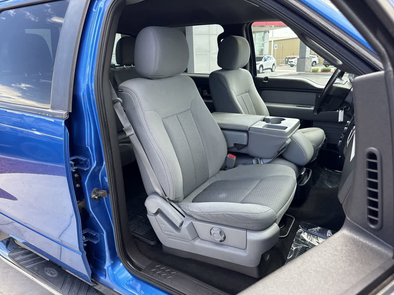Used 2014 Ford F150 XLT w/ Equipment Group 302A Luxury AWD/4WD image 14