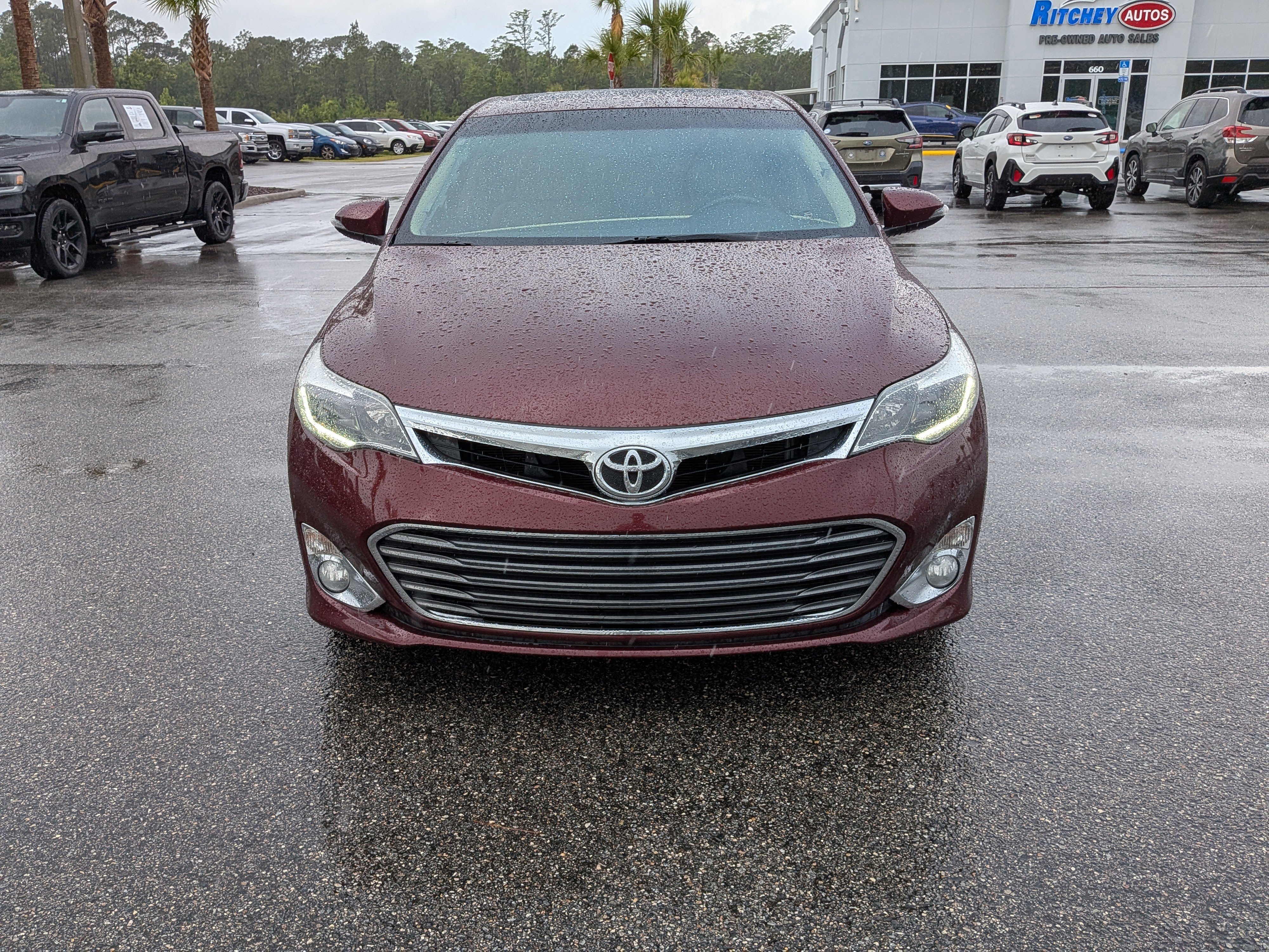 Used 2014 Toyota Avalon Limited FWD image 9