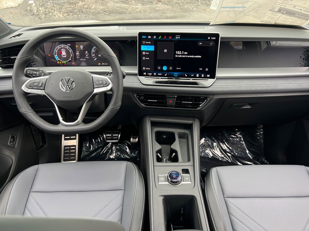 New 2026 Volkswagen Tiguan SE R-Line image 16