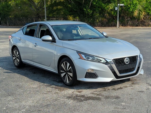 Used 2022 Nissan Altima 2.5 SV image 3