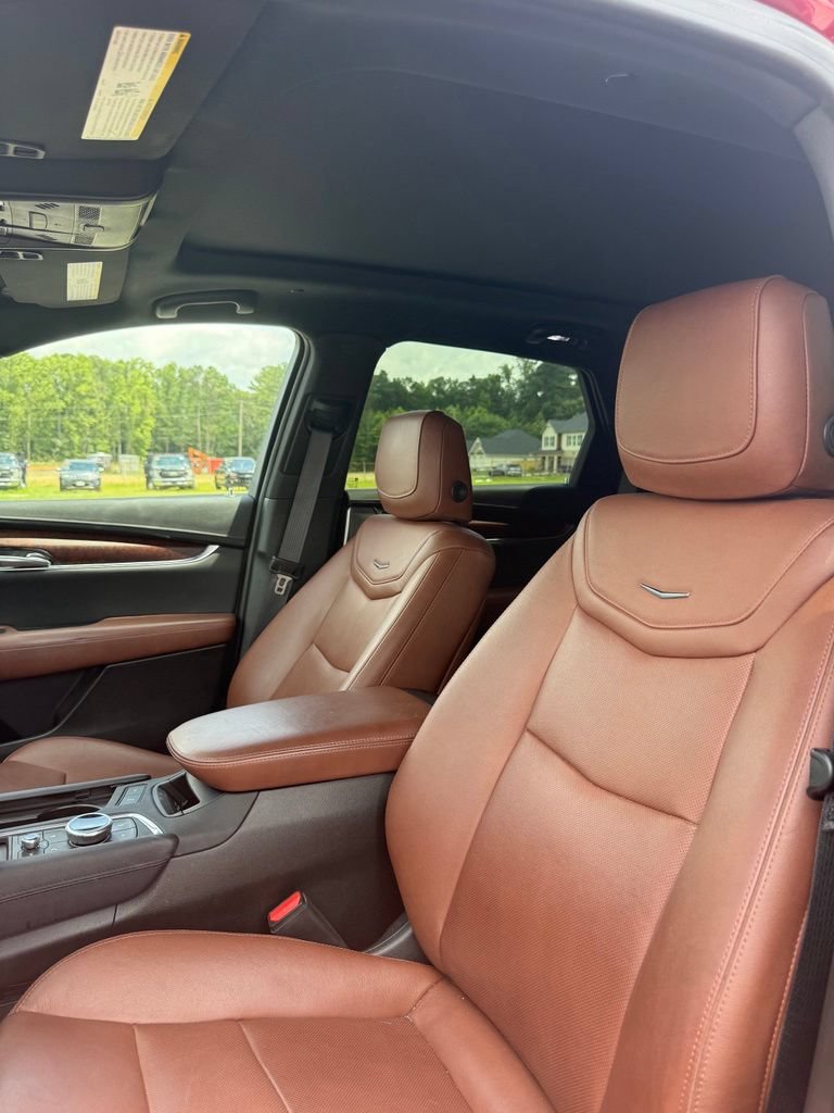 Used 2023 Cadillac XT5 Premium Luxury w/ Technology Package FWD image 10