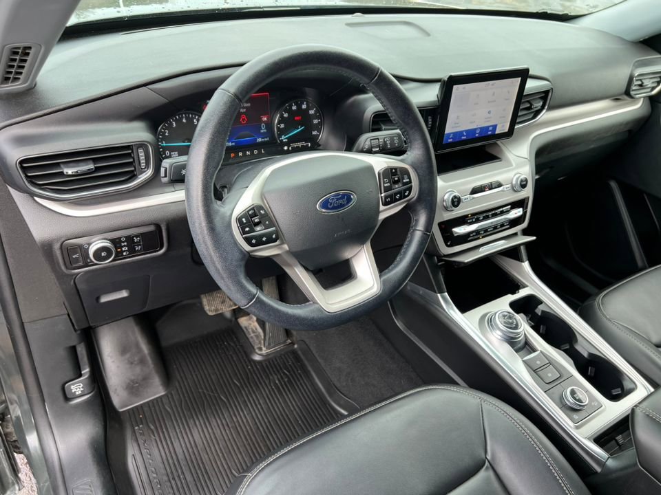 Certified 2023 Ford Explorer XLT w/ Equipment Group 202A image 18