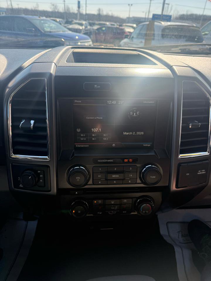 Used 2015 Ford F150 XLT w/ Equipment Group 302A Luxury image 20