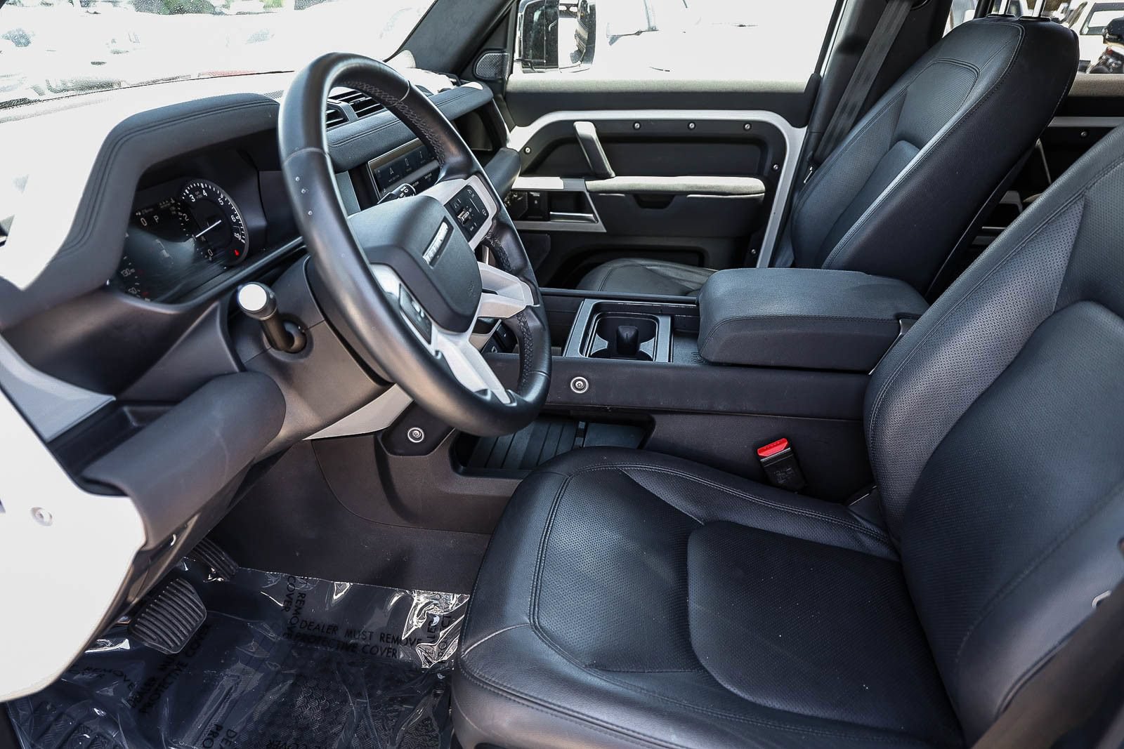 Used 2023 Land Rover Defender 110 S AWD/4WD image 19