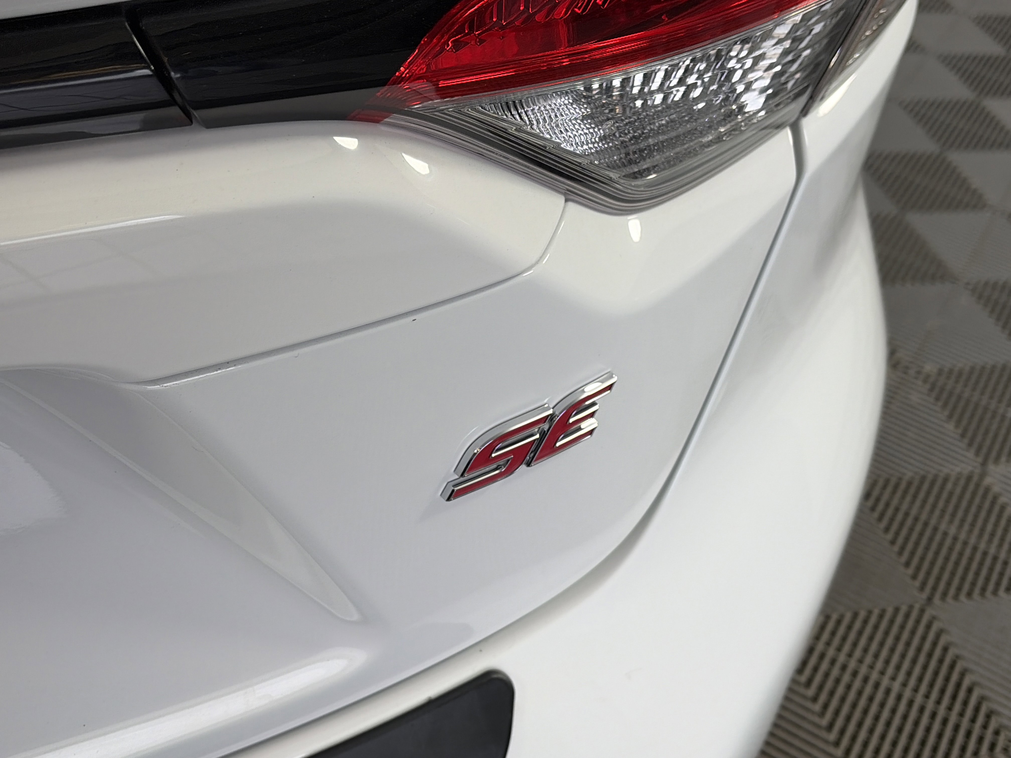 Used 2021 Toyota Corolla SE FWD image 16
