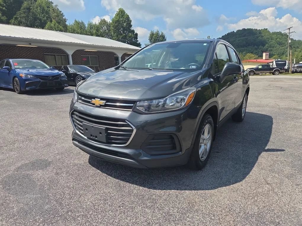 Used 2019 Chevrolet Trax LS w/ LPO, Protection Package AWD/4WD image 2