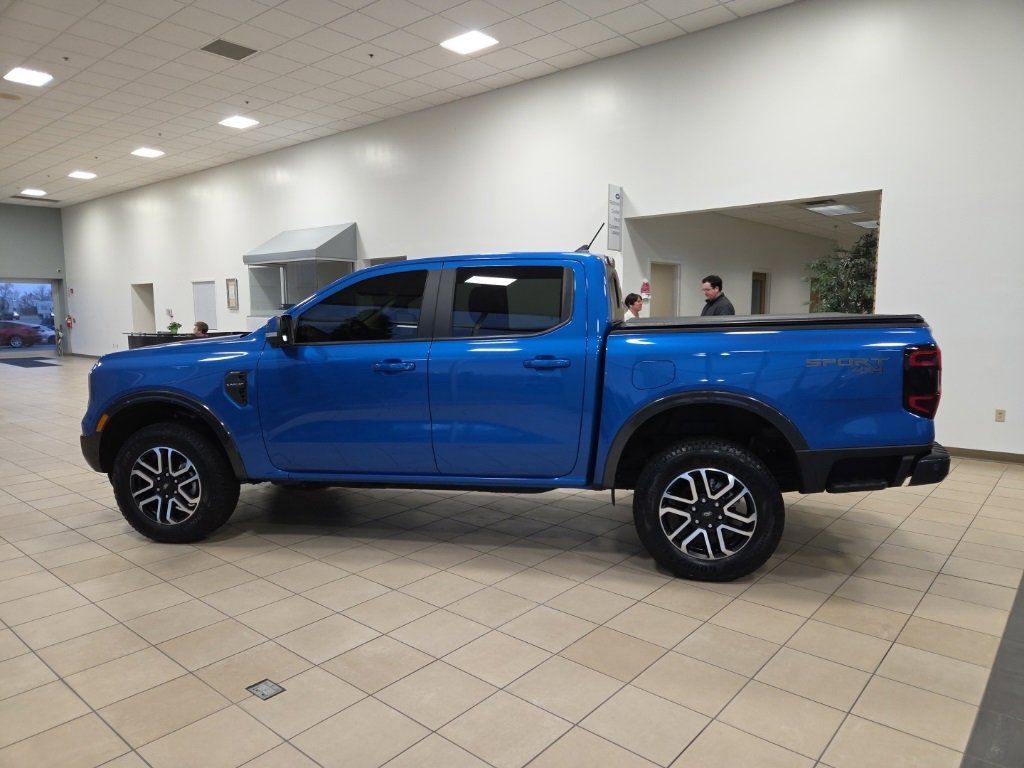 Used 2024 Ford Ranger Lariat w/ Trailer Tow Package image 9