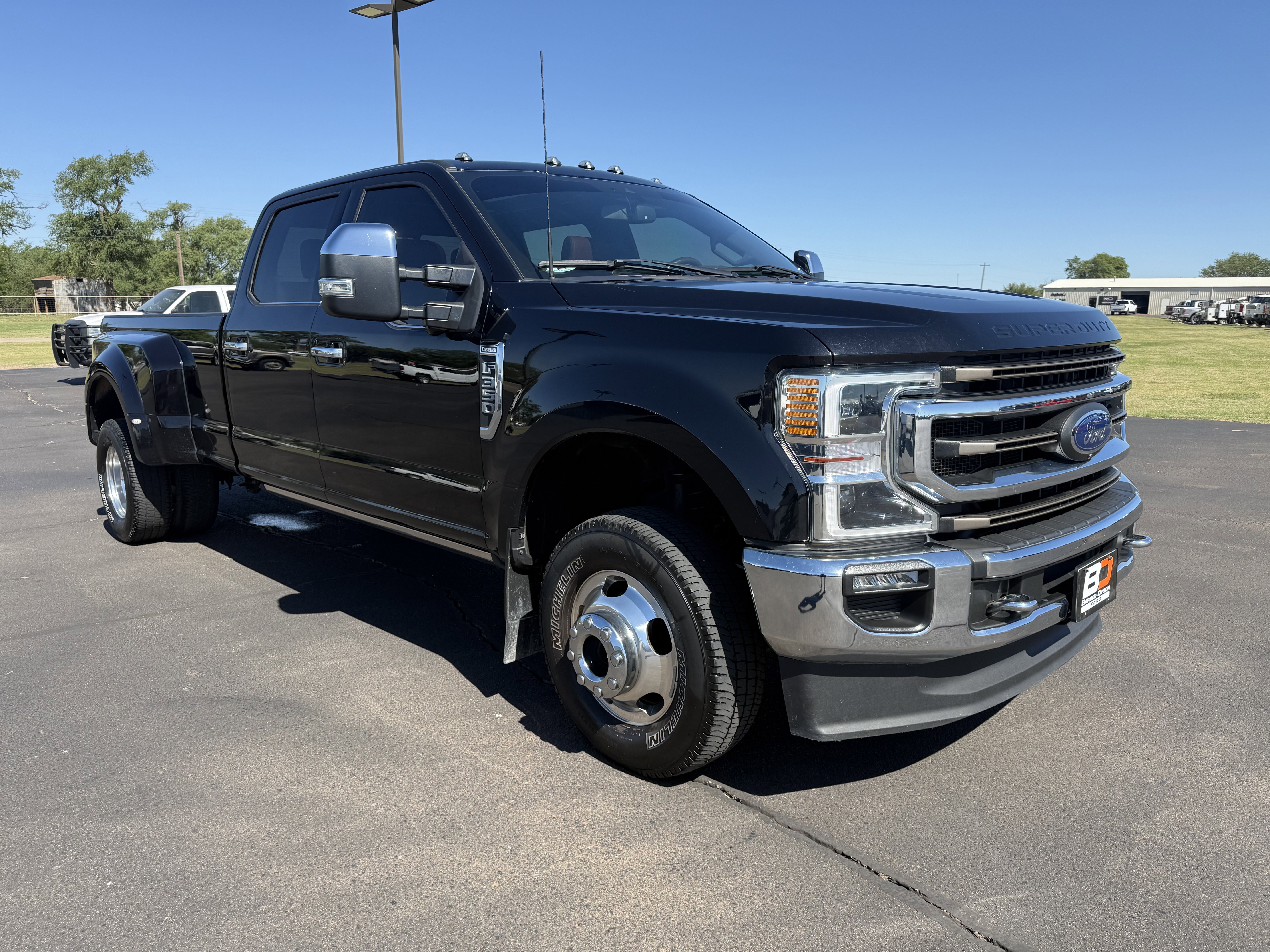 Used 2022 Ford F350 King Ranch w/ King Ranch Ultimate Package AWD/4WD image 2