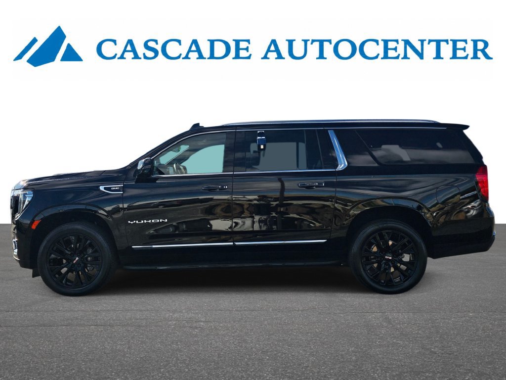 Certified 2023 GMC Yukon XL SLT w/ SLT Premium Package AWD/4WD image 3
