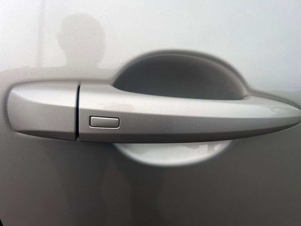 New 2026 Nissan Rogue Platinum image 18