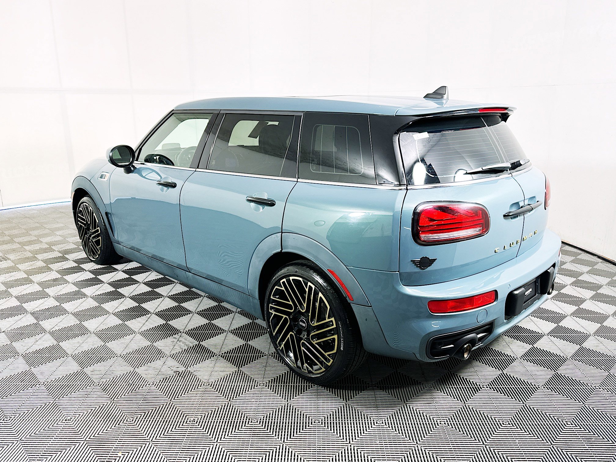 Used 2024 MINI Cooper Clubman S w/ MINI Untold Edition image 5