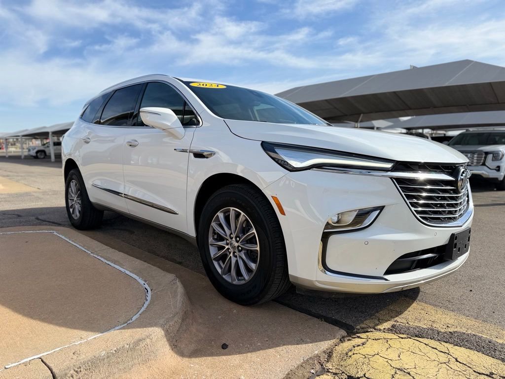 Used 2024 Buick Enclave Premium image 3