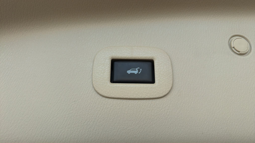 Used 2024 INFINITI QX80 Luxe w/ Cargo Package AWD/4WD image 12