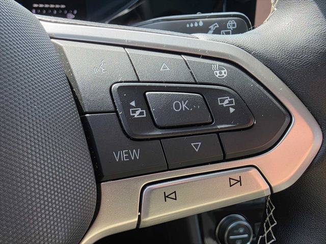 Used 2024 Volkswagen Taos SE AWD/4WD image 32
