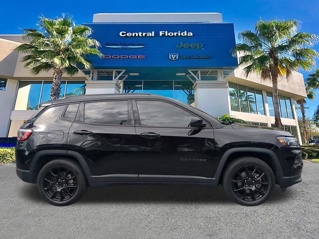Used 2022 Jeep Compass Altitude w/ Convenience Group image 4