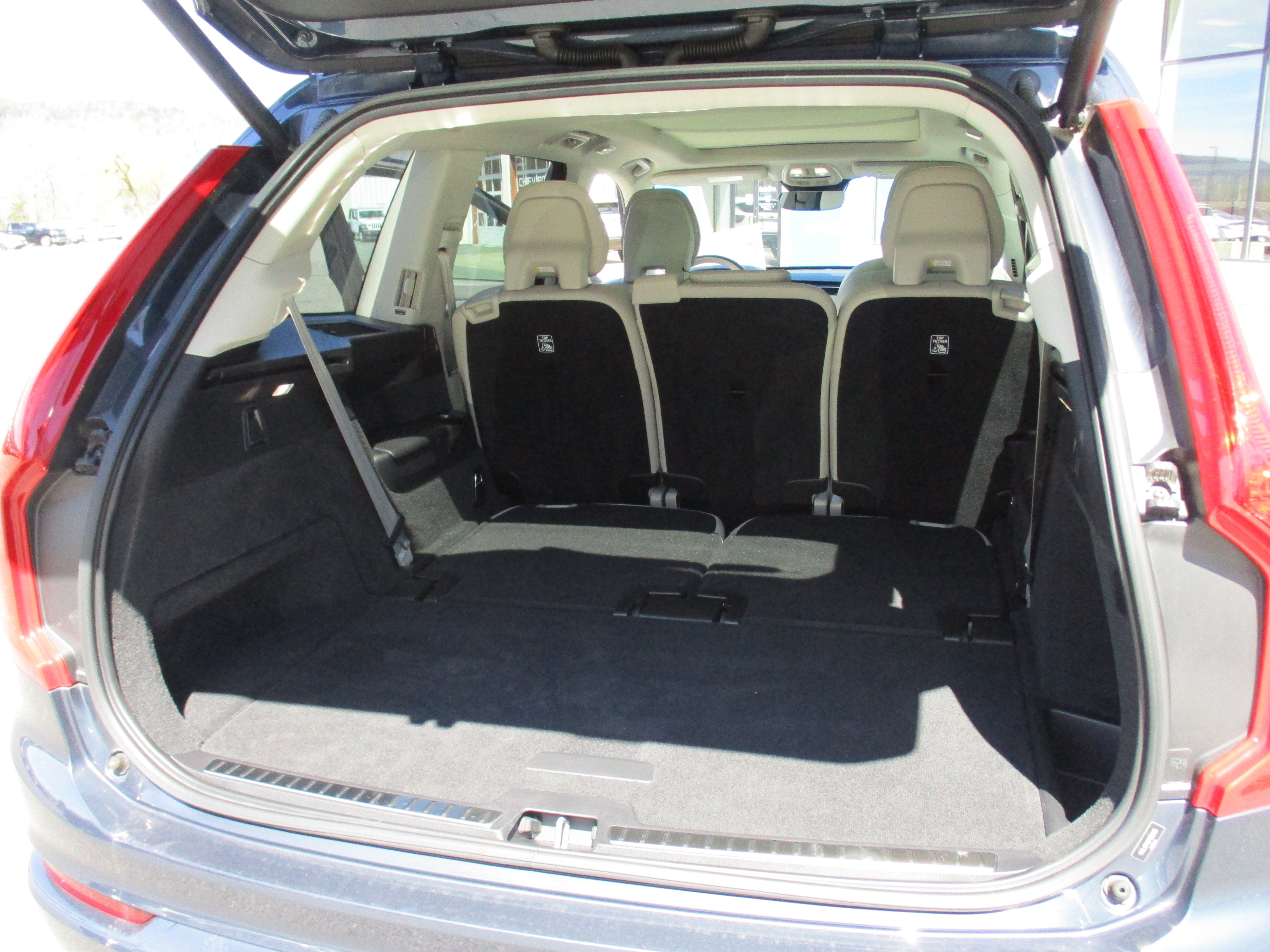 Certified 2023 Volvo XC90 B5 Core w/ Climate Package AWD/4WD image 14