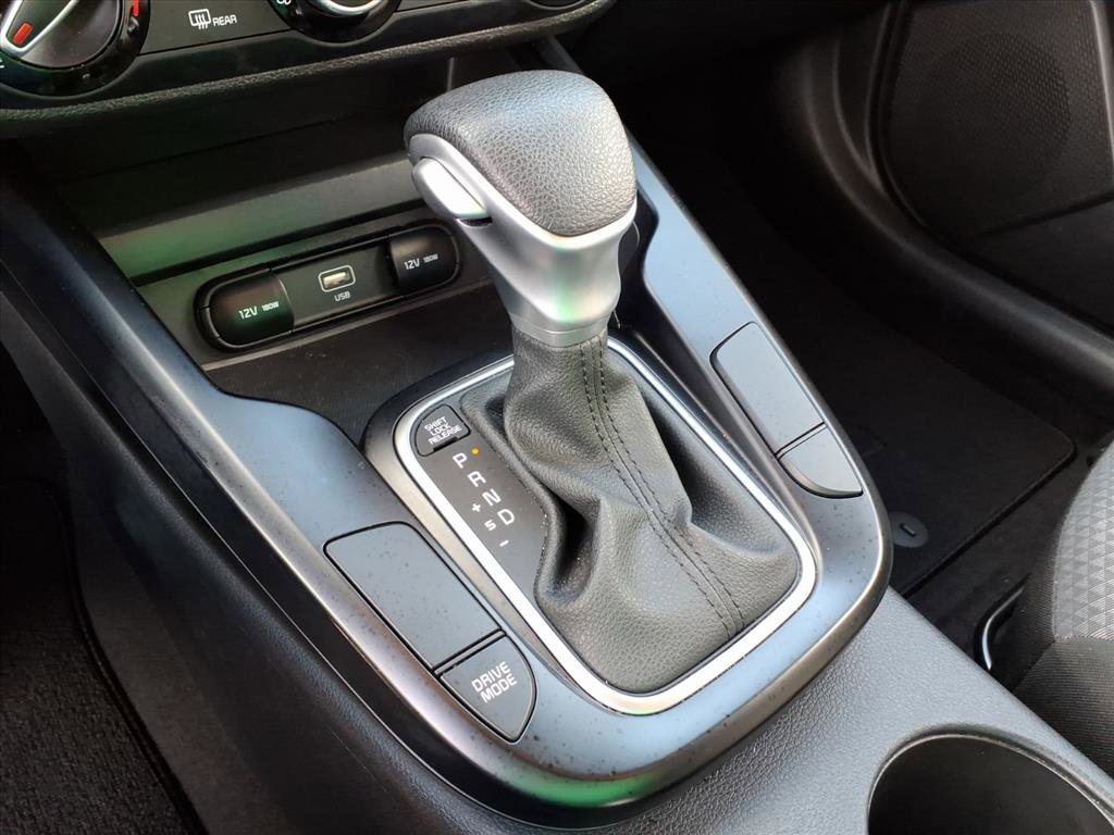 Used 2025 Kia Soul LX w/ LX Technology Package FWD image 30
