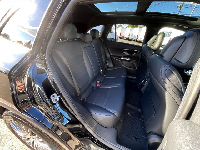 Used 2026 Mercedes-Benz GLC 300 4MATIC image 27