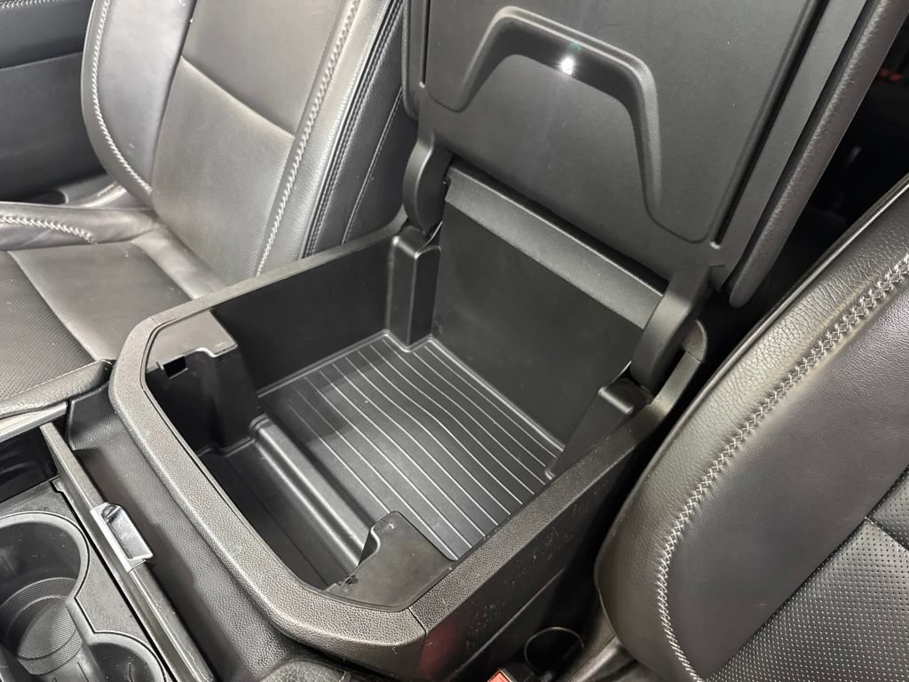 Used 2022 GMC Yukon XL Denali AWD/4WD image 31