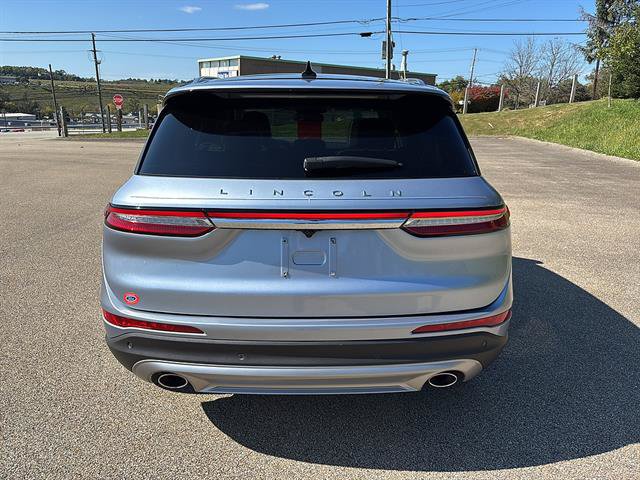 Used 2022 Lincoln Corsair AWD w/ Premium Package image 3
