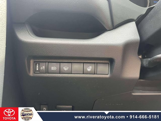 Used 2021 Toyota RAV4 XLE w/ XLE Grade Weather Package AWD/4WD image 21