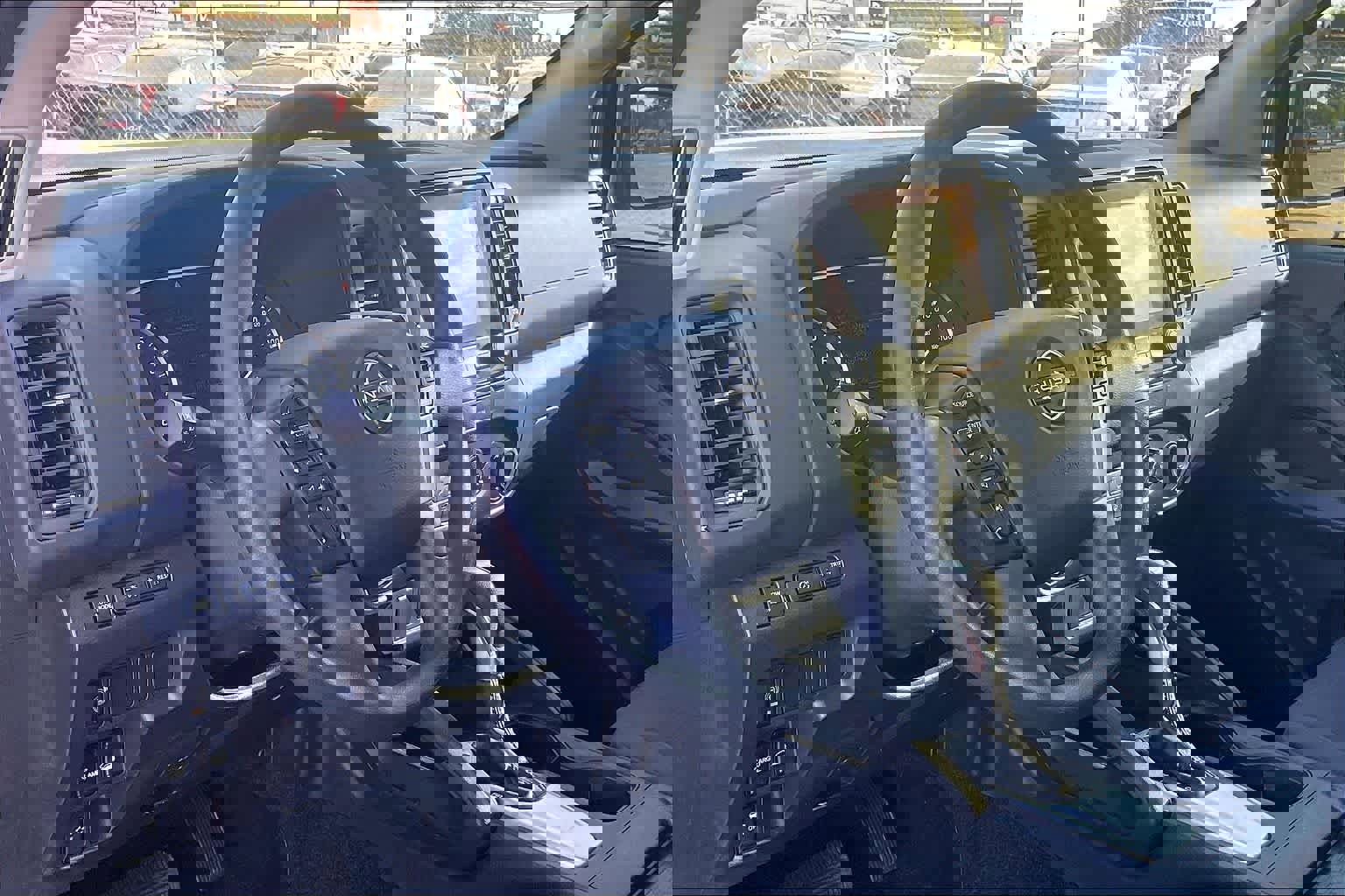 Used 2022 Nissan Frontier S w/ Technology Package image 2