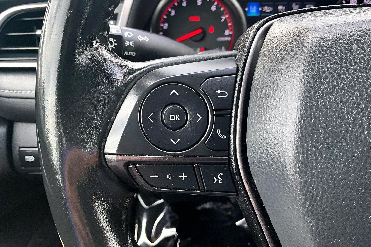 Used 2023 Toyota Camry XSE FWD image 17