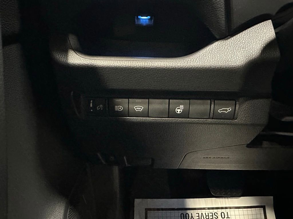 Used 2025 Toyota RAV4 XSE w/ Weather Package image 18