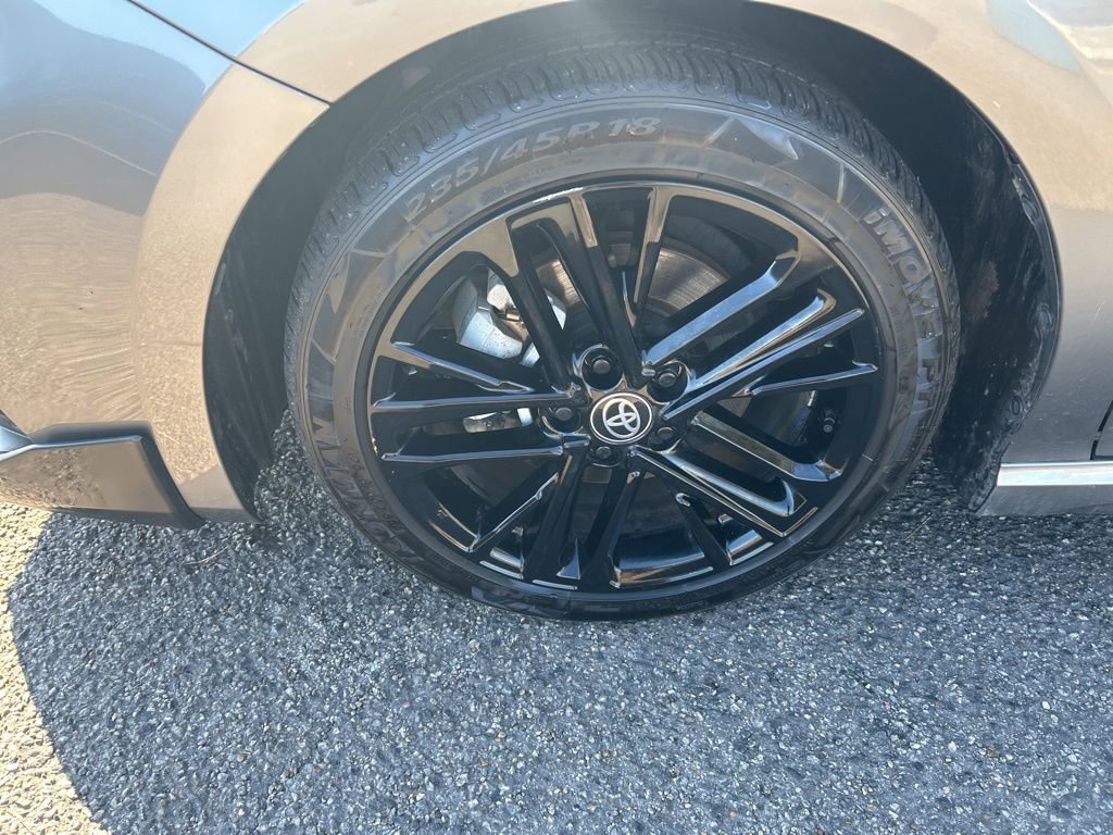 Used 2025 Toyota Camry SE image 9