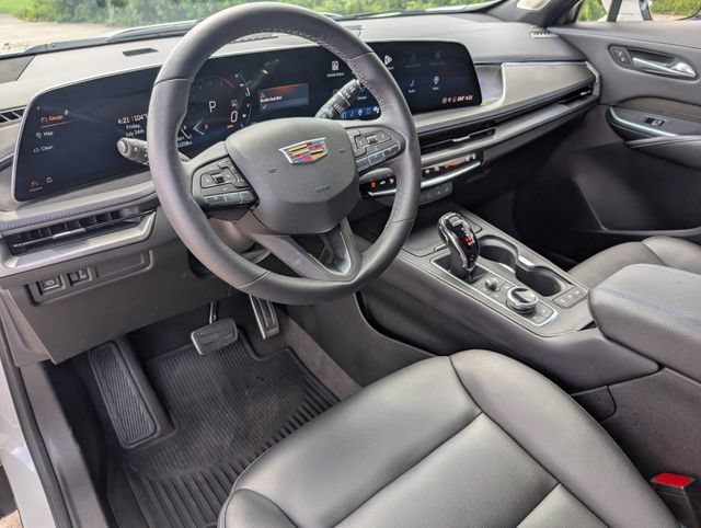 Used 2024 Cadillac XT4 Sport w/ Cold Weather Package AWD/4WD image 14