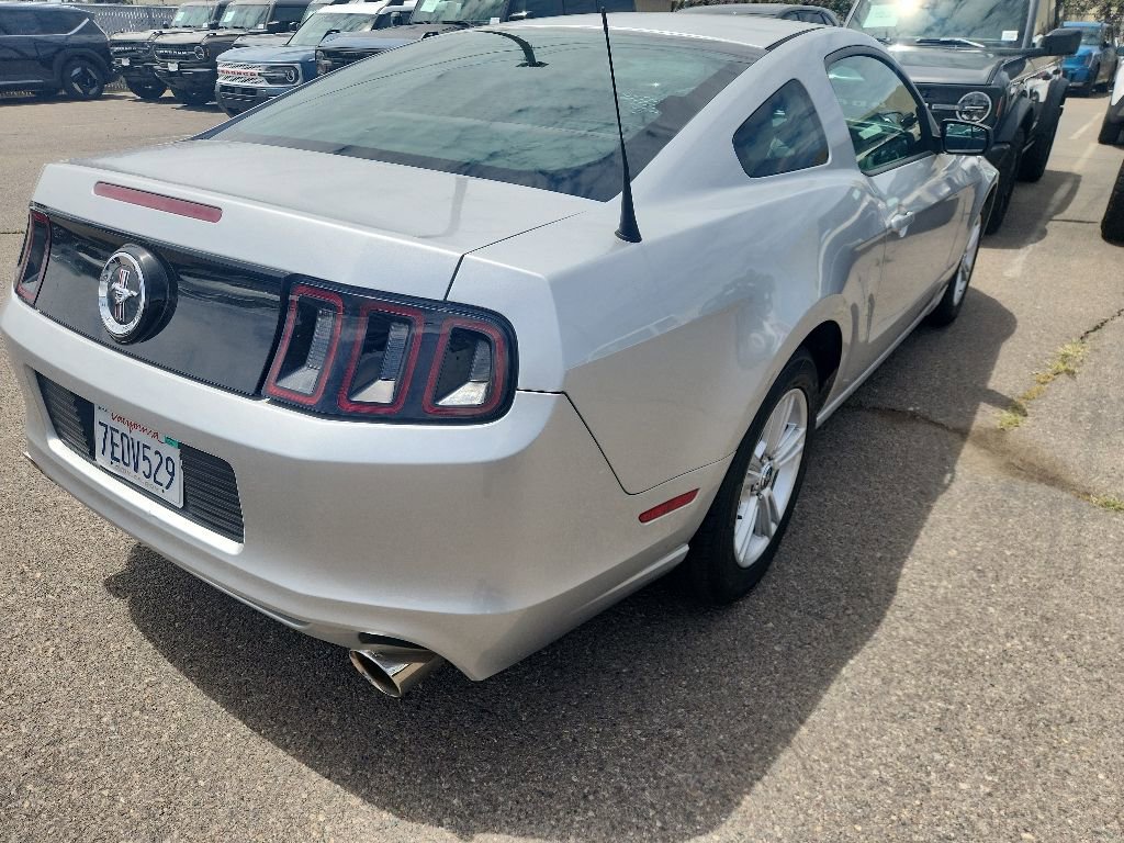 Used 2014 Ford Mustang Coupe RWD image 12