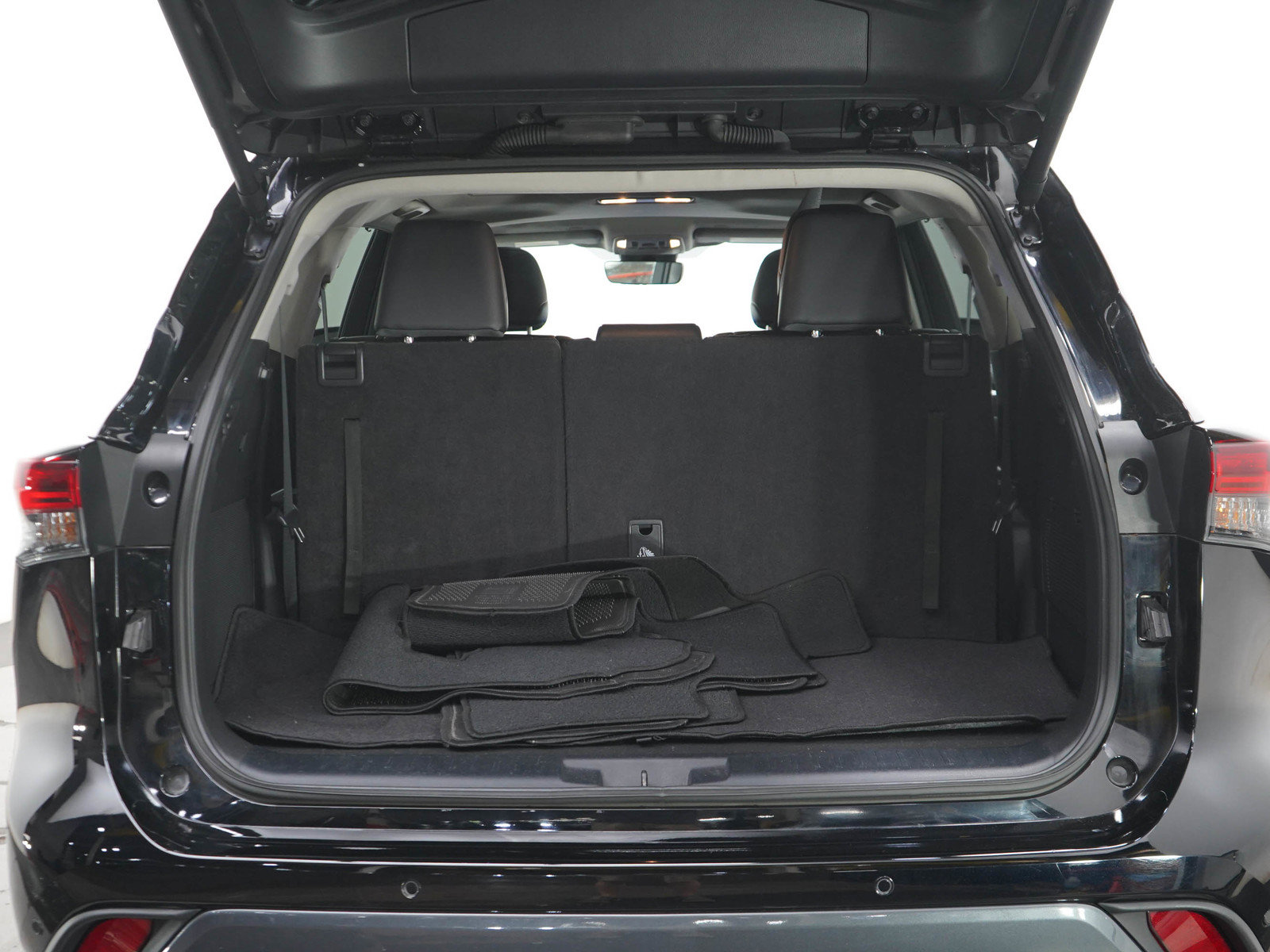 Used 2024 Toyota Highlander Limited AWD/4WD image 17