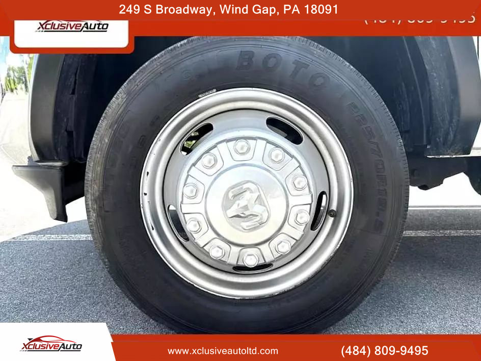 Used 2021 RAM 5500 Tradesman w/ Chrome Appearance Group image 27