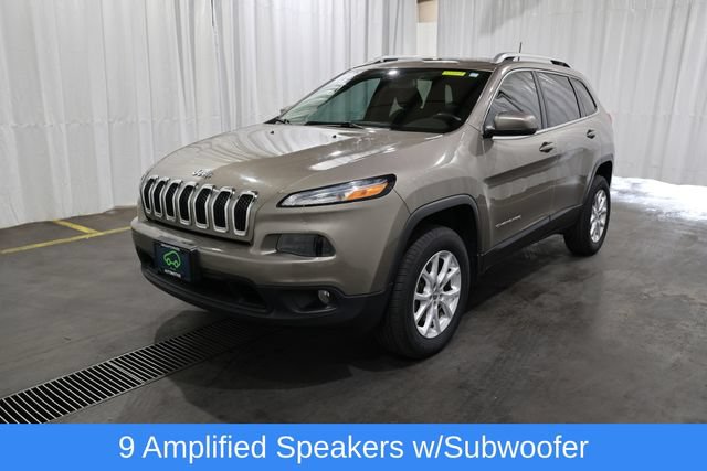 Used 2017 Jeep Cherokee Latitude w/ Safety/Convenience Group AWD/4WD image 6