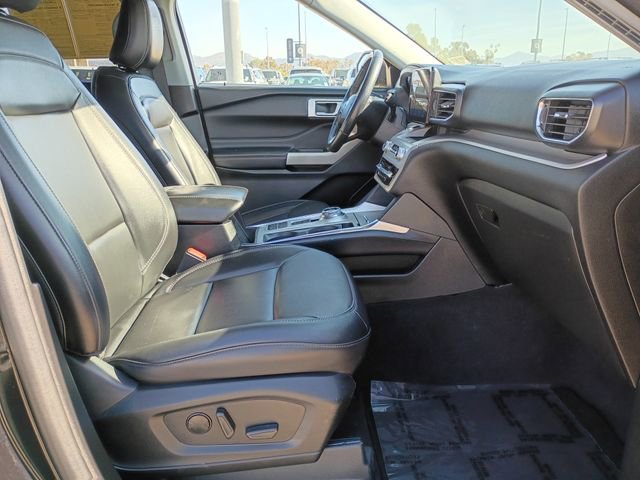 Used 2023 Ford Explorer XLT w/ Equipment Group 202A image 4