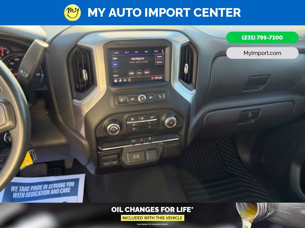 Used 2020 Chevrolet Silverado 1500 Custom w/ Custom Value Package AWD/4WD image 19