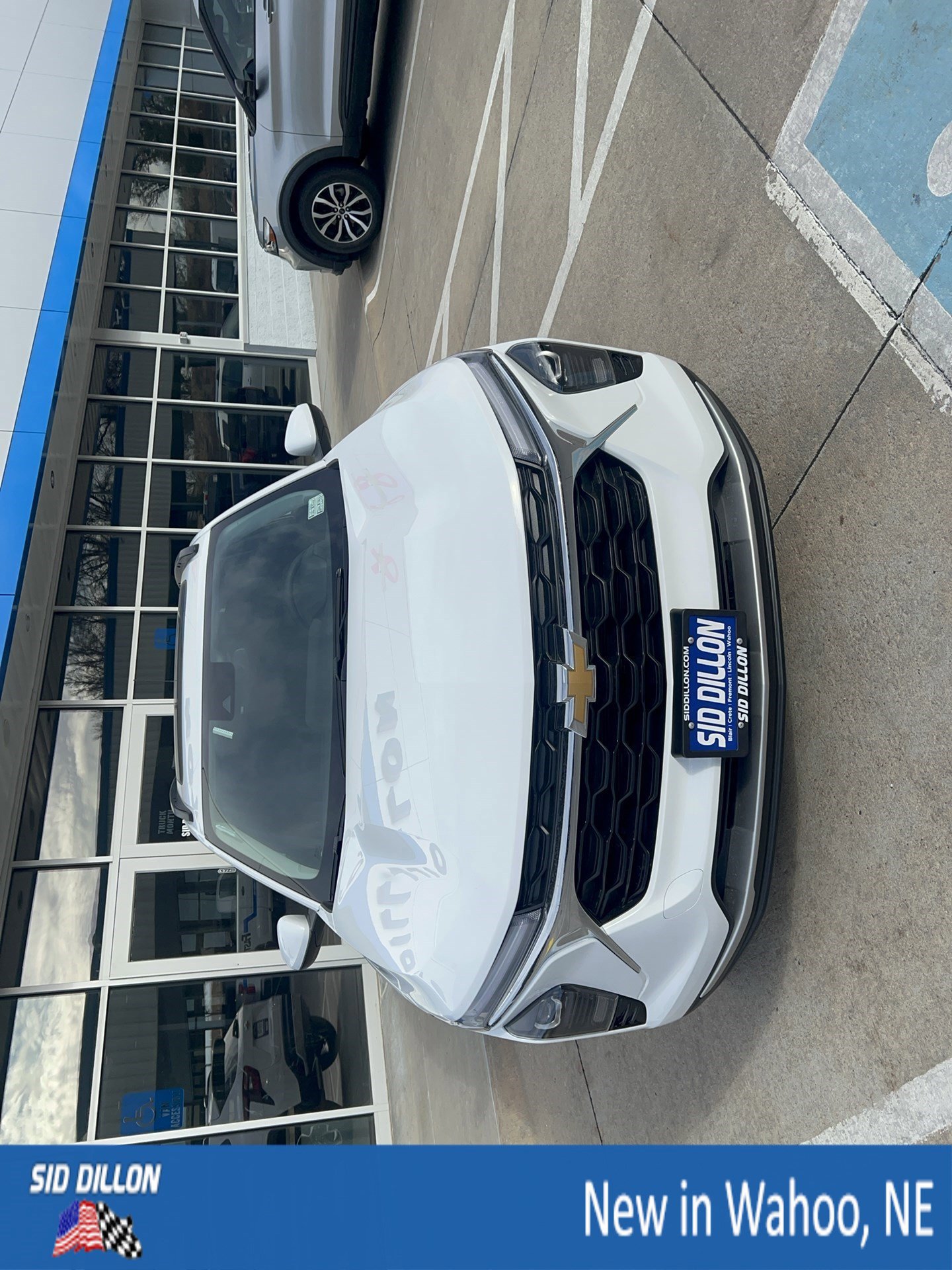 New 2026 Chevrolet Trax LT w/ Sunroof Package image 8