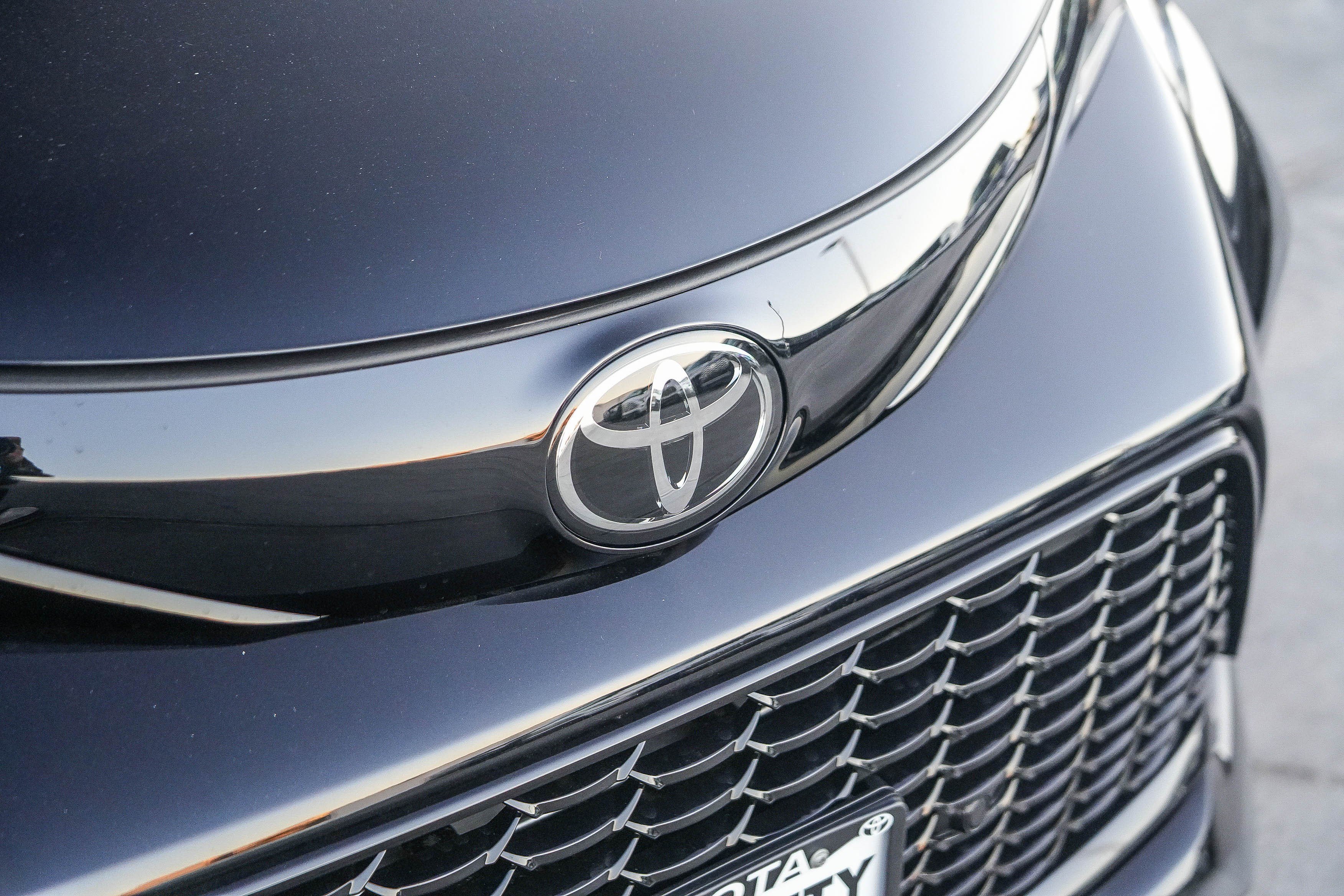 New 2026 Toyota Sienna XSE FWD image 3