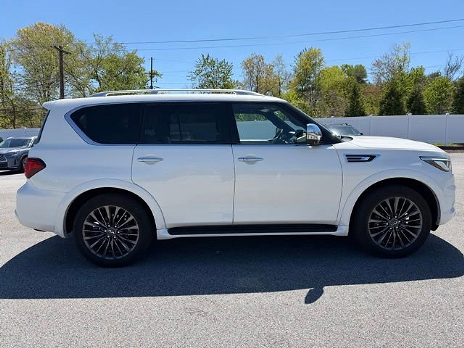 Certified 2024 INFINITI QX80 Sensory w/ Cargo Package AWD/4WD image 8