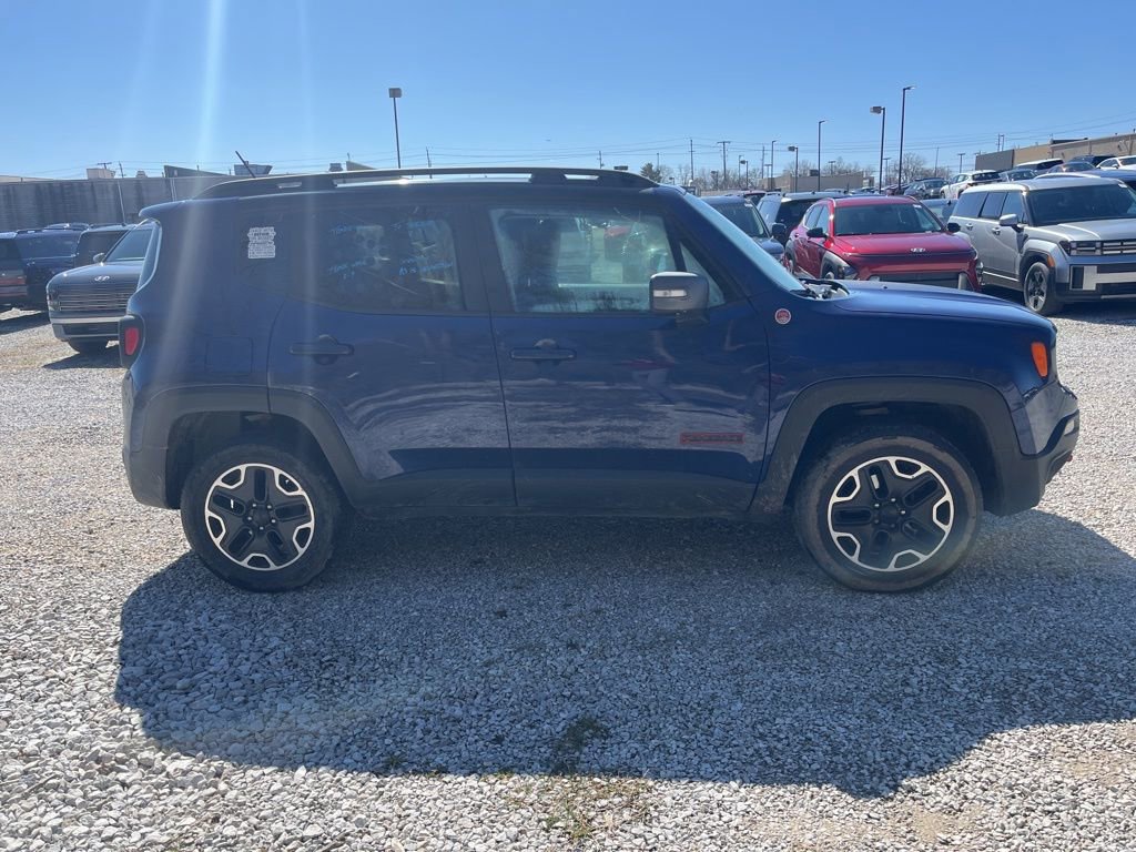 Used 2016 Jeep Renegade Trailhawk w/ Safety & Security Group image 4