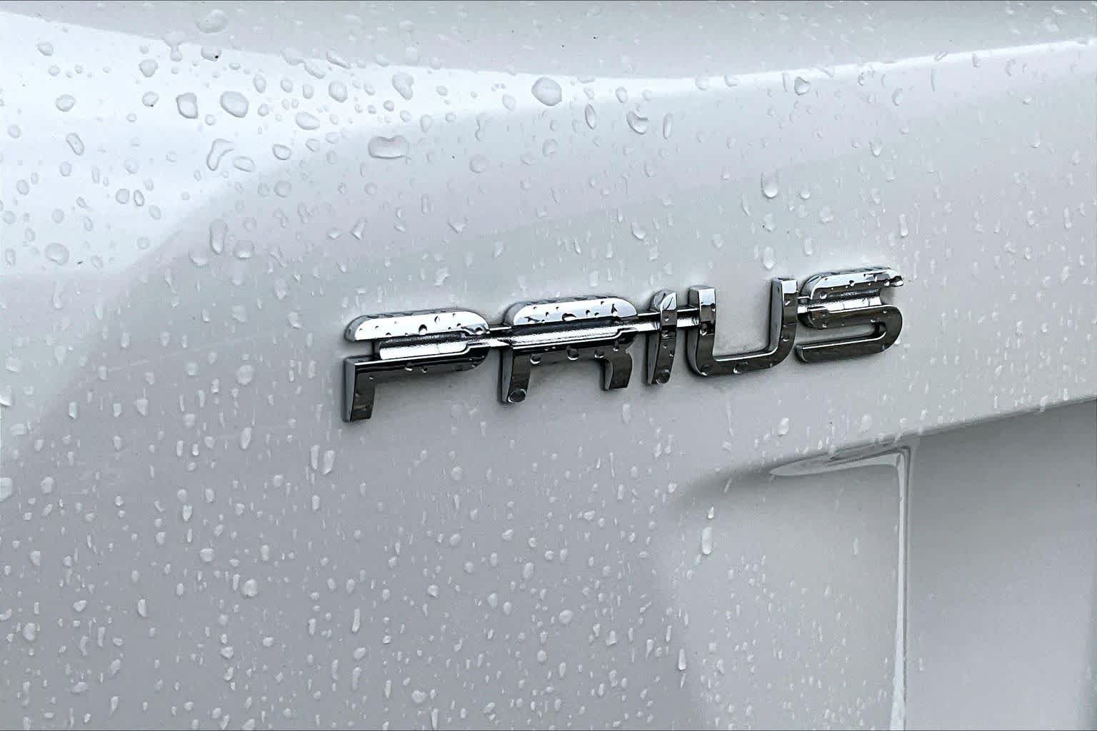 Used 2018 Toyota Prius Two w/ Prius Two Safety Plus Package FWD image 10