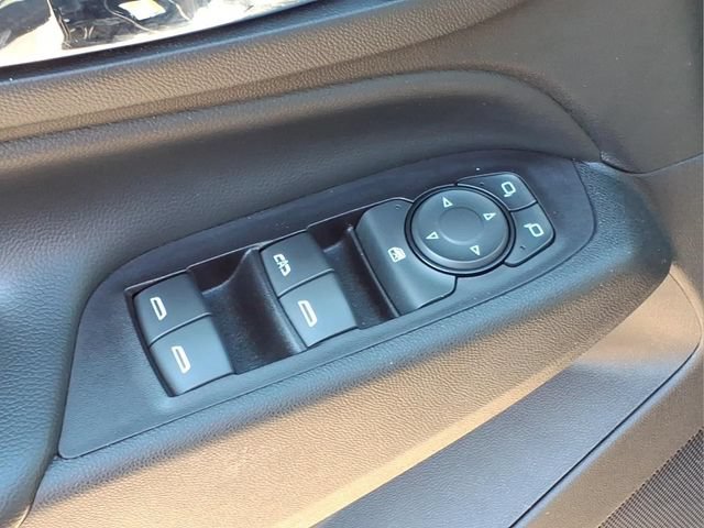 Used 2018 Chevrolet Equinox LT FWD image 16