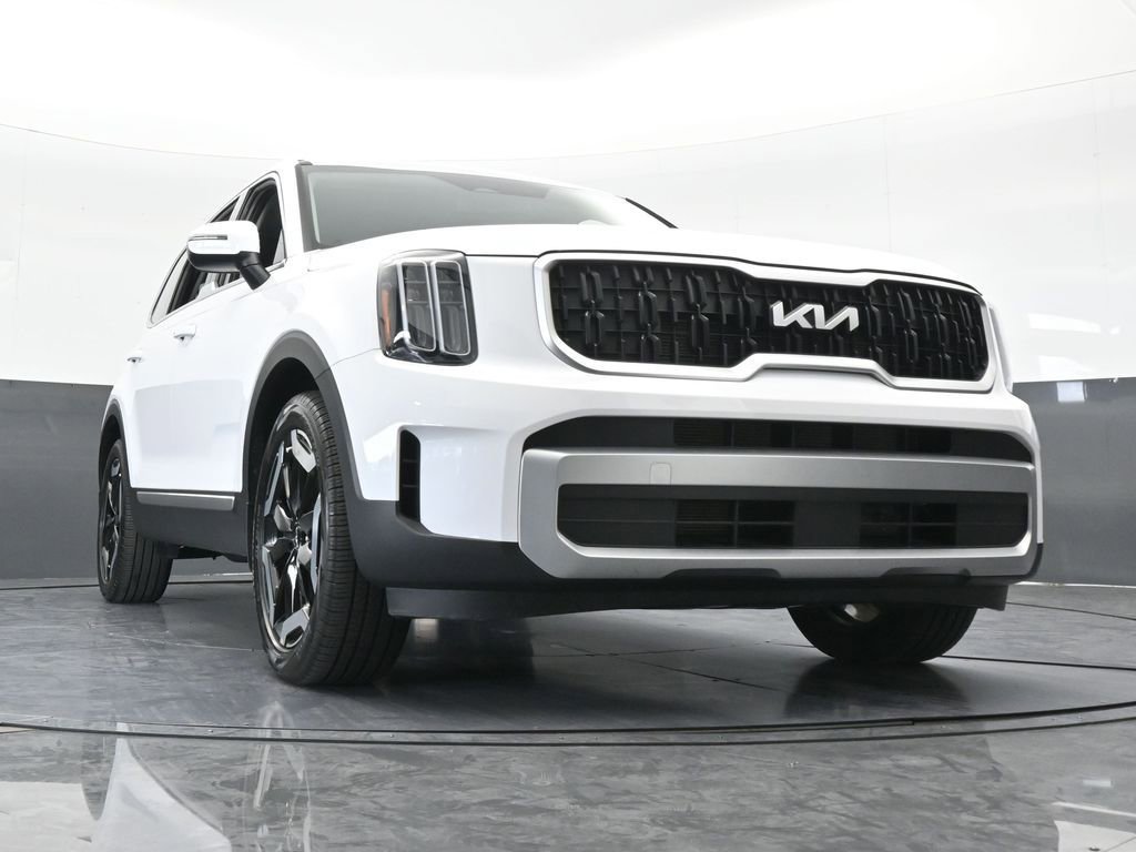 Used 2023 Kia Telluride EX image 68