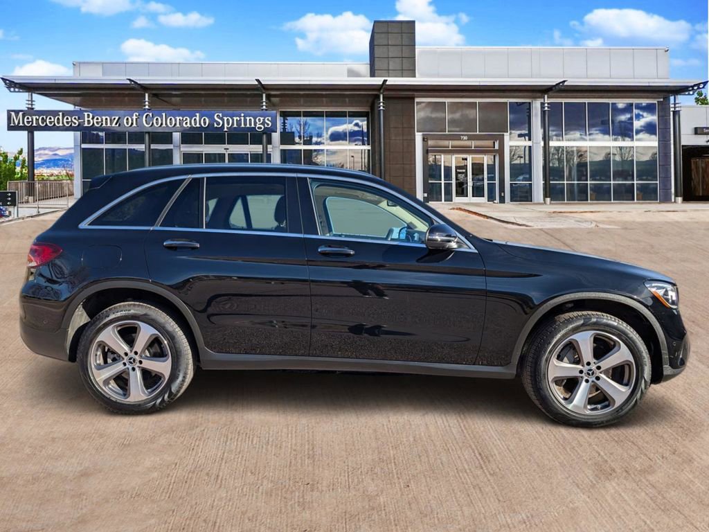 Certified 2022 Mercedes-Benz GLC 300 4MATIC image 2