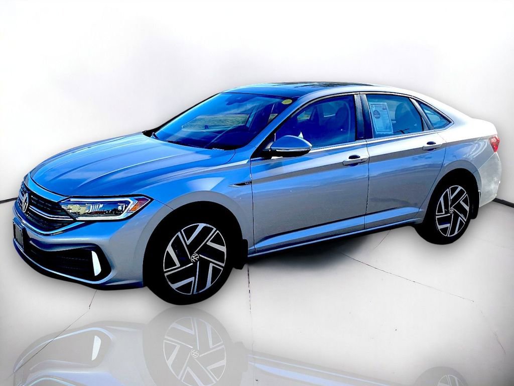 Used 2024 Volkswagen Jetta SEL image 2