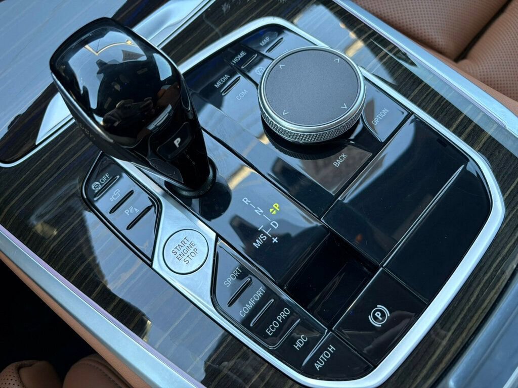 Used 2023 BMW X5 xDrive40i w/ M Sport Package image 39