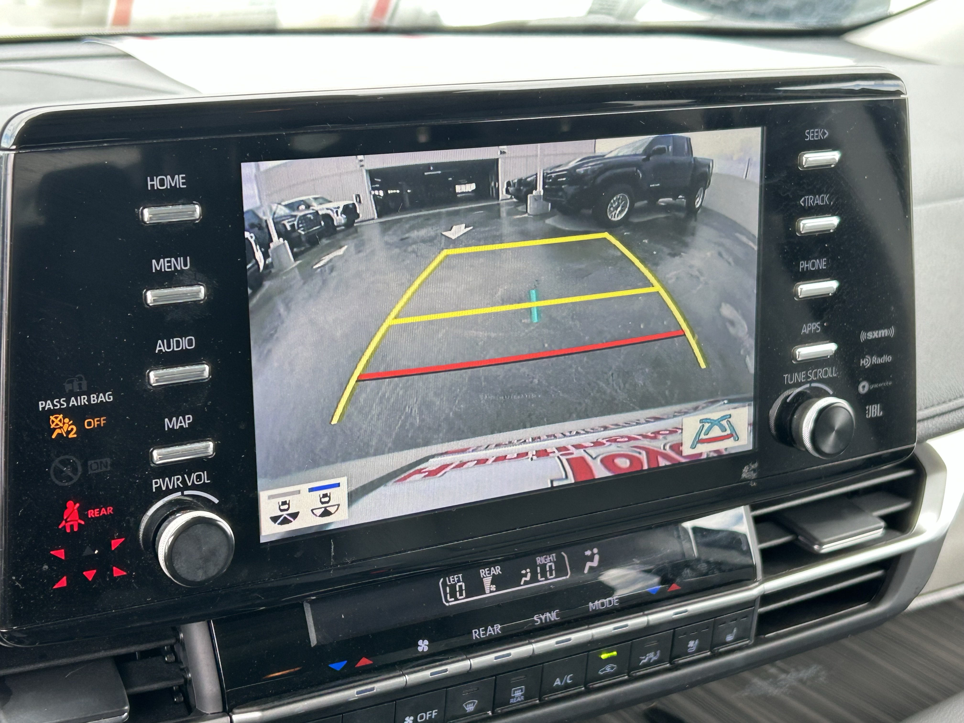 Certified 2024 Toyota Sienna Limited FWD image 21