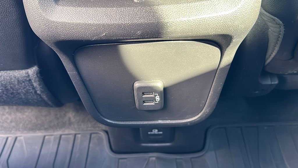 Used 2024 GMC Terrain AT4 image 22